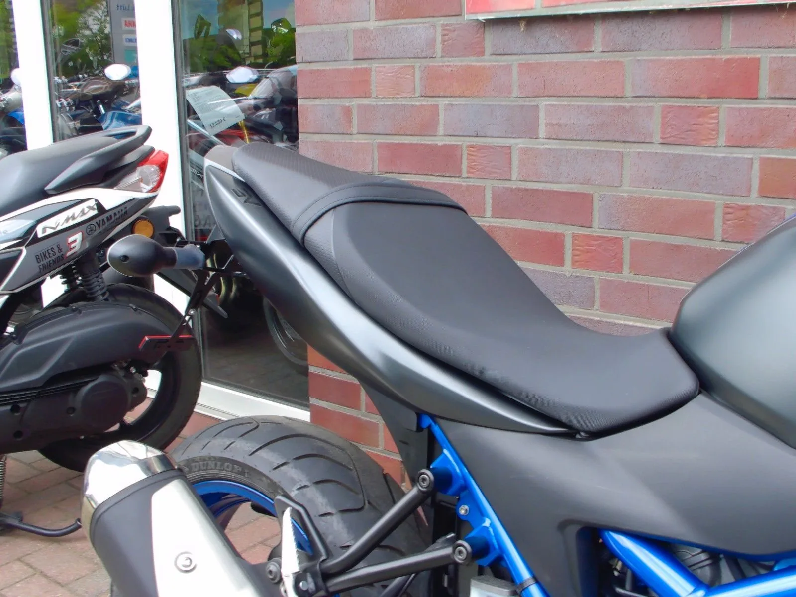 Suzuki SV650 ABS 1. Hand