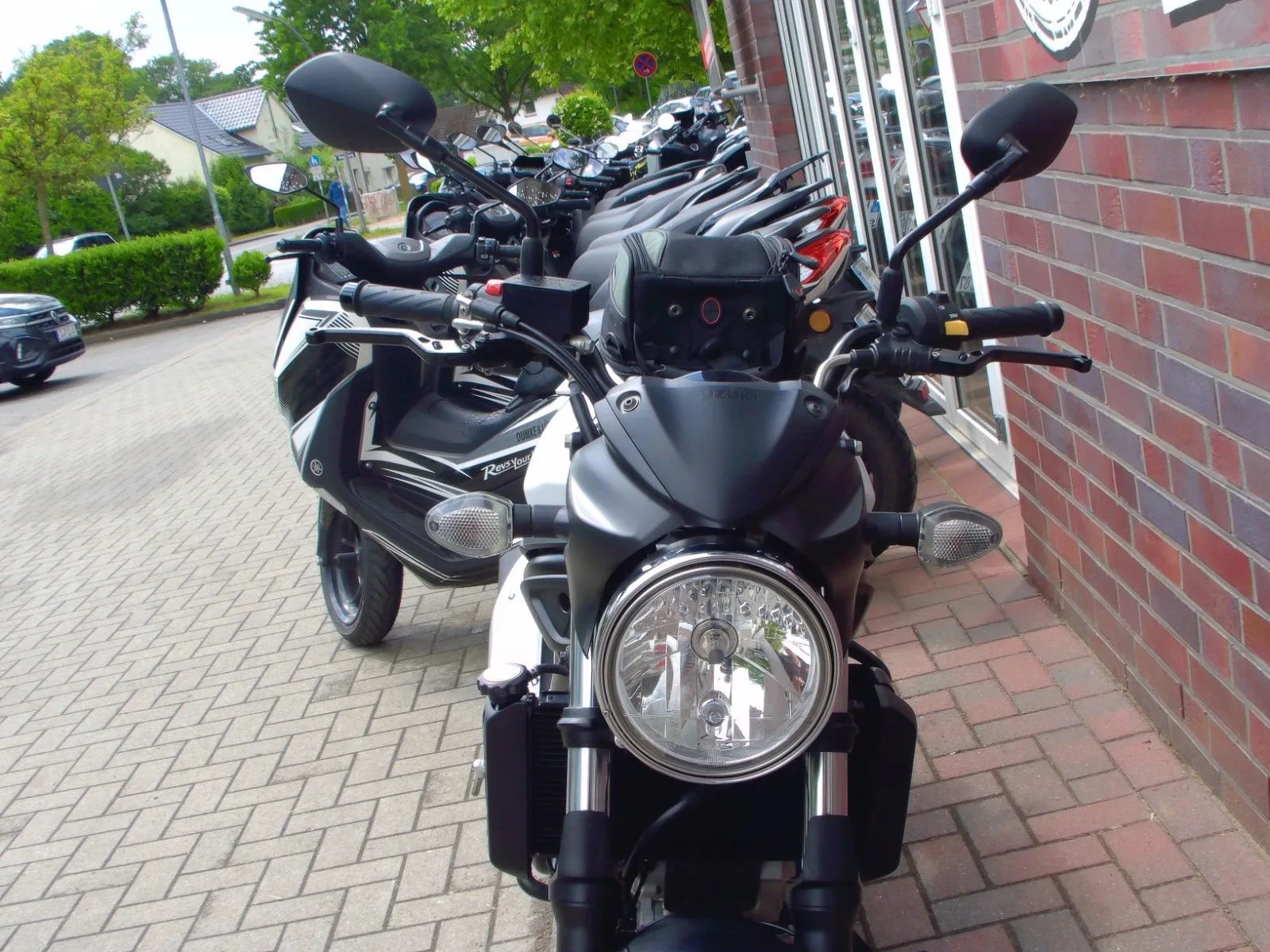 Suzuki SV650 ABS 1. Hand