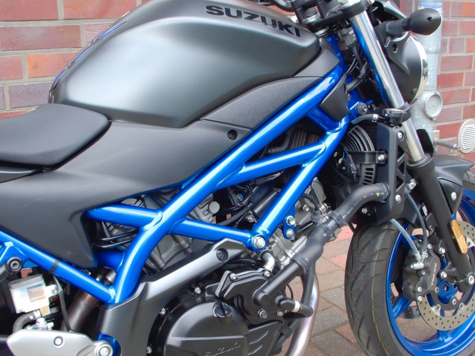 Suzuki SV650 ABS 1. Hand