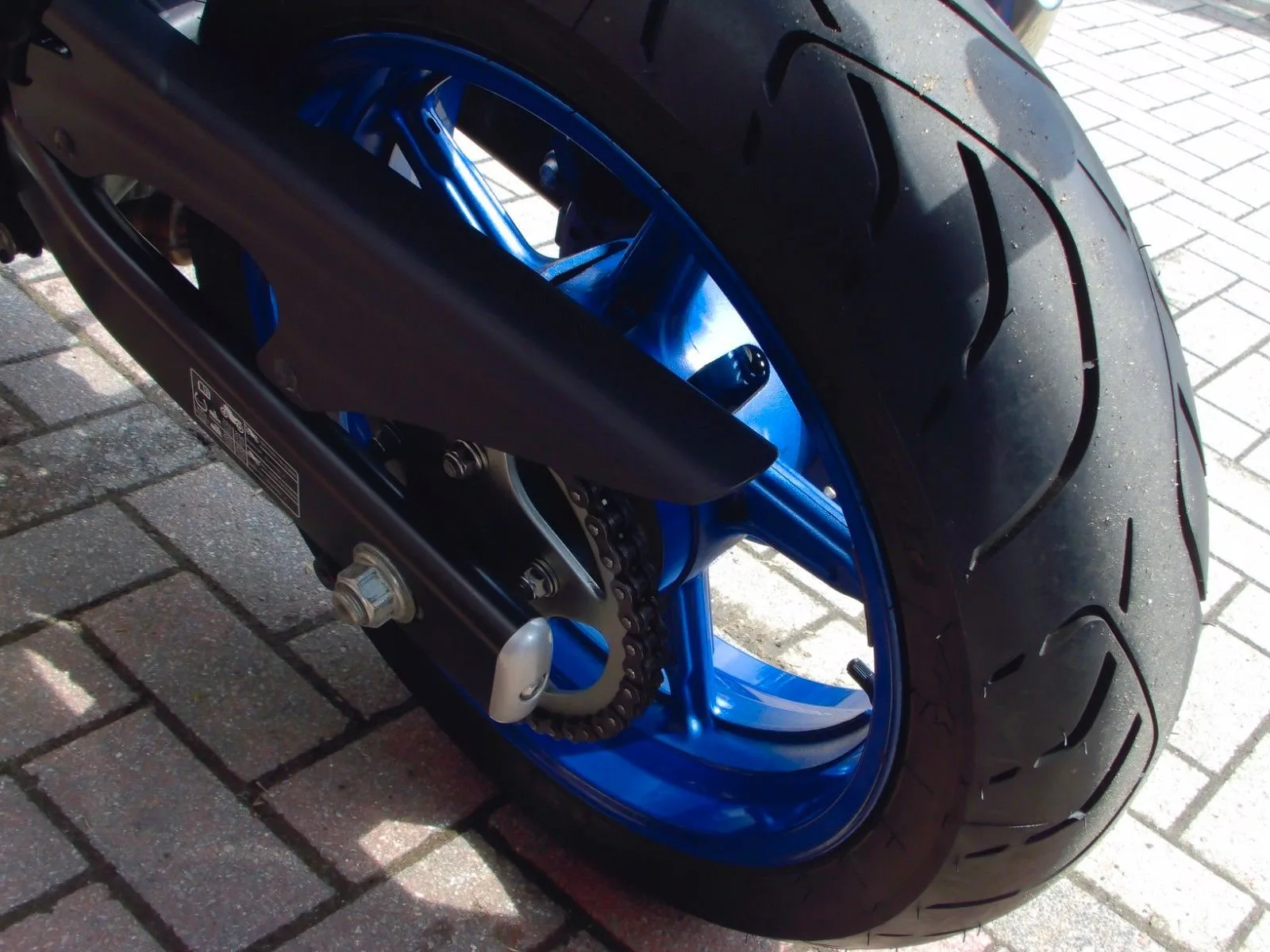 Suzuki SV650 ABS 1. Hand