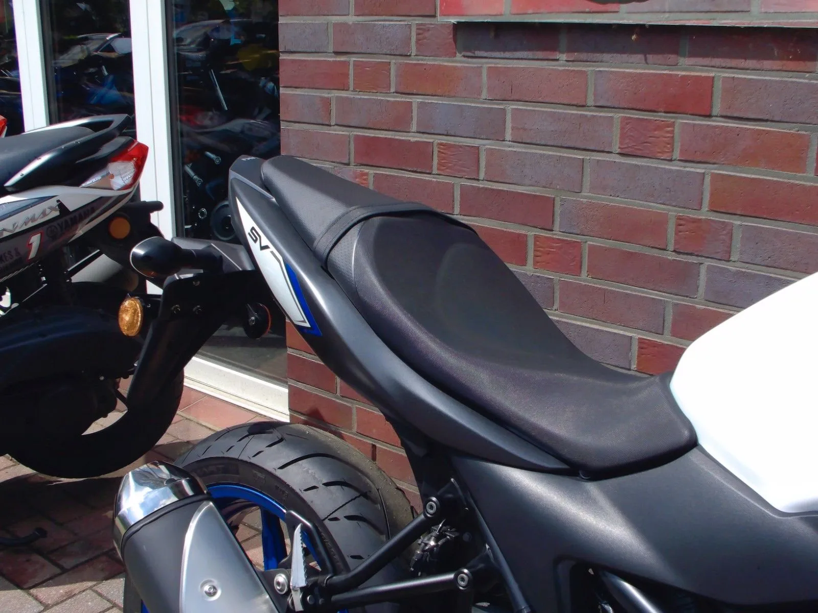 Suzuki SV650 ABS 1. Hand