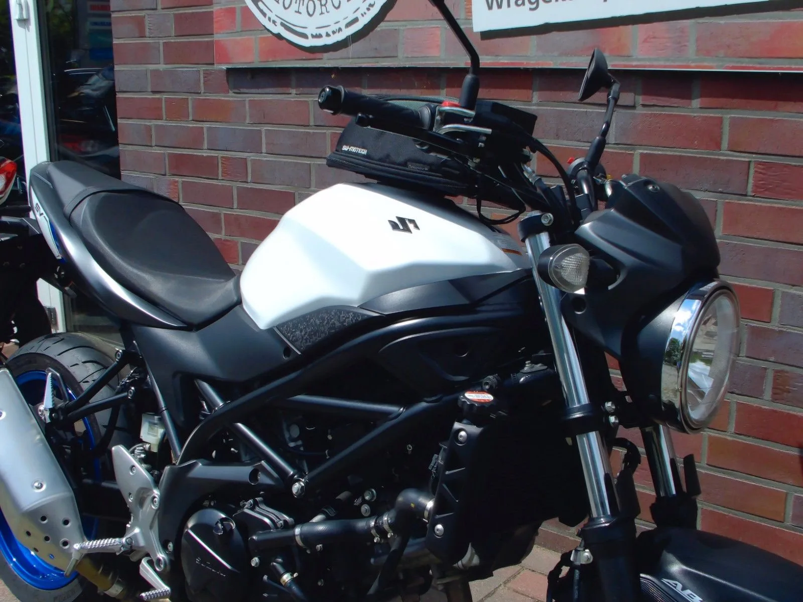 Suzuki SV650 ABS 1. Hand
