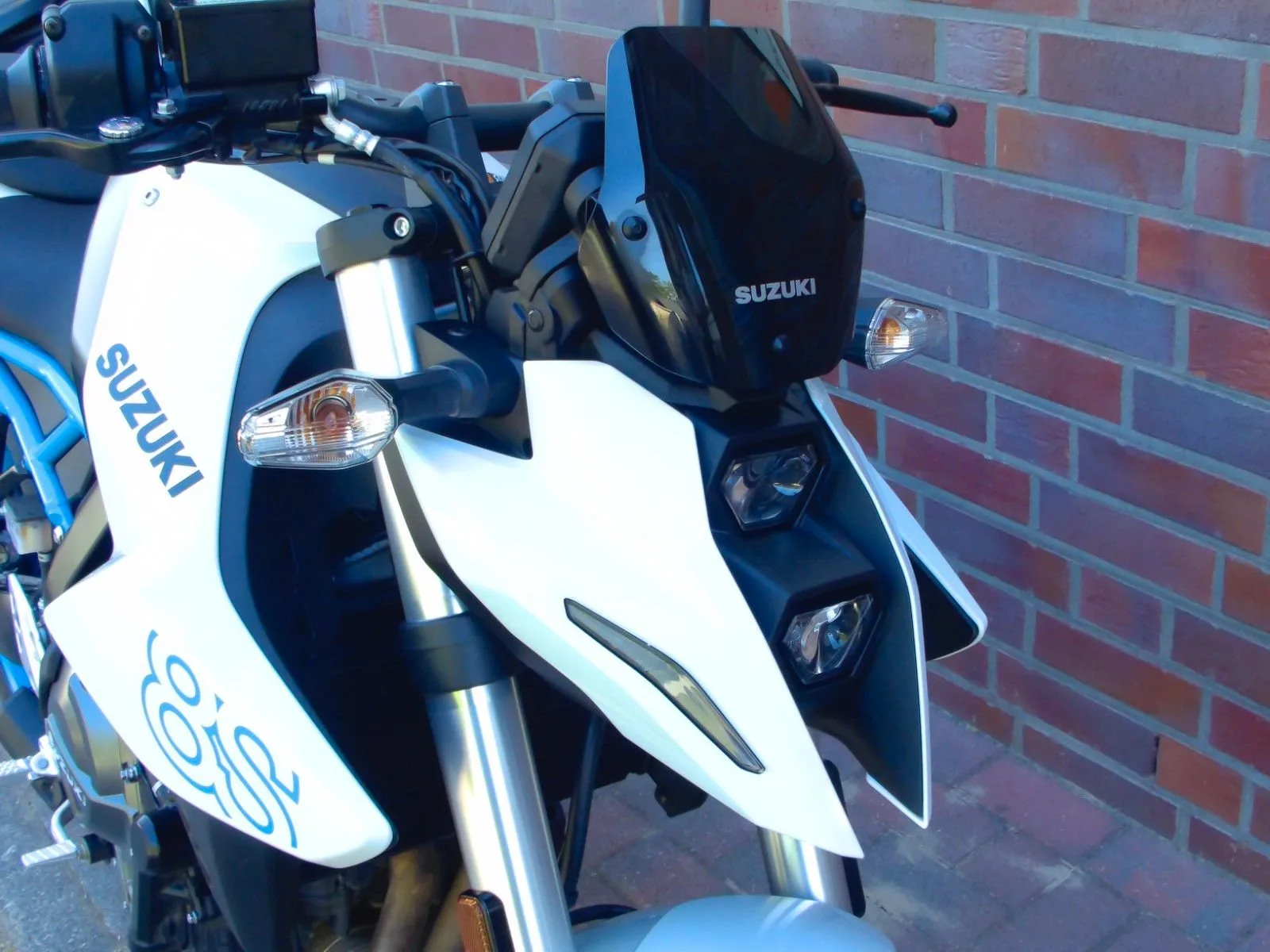 Suzuki GSX-8S ABS