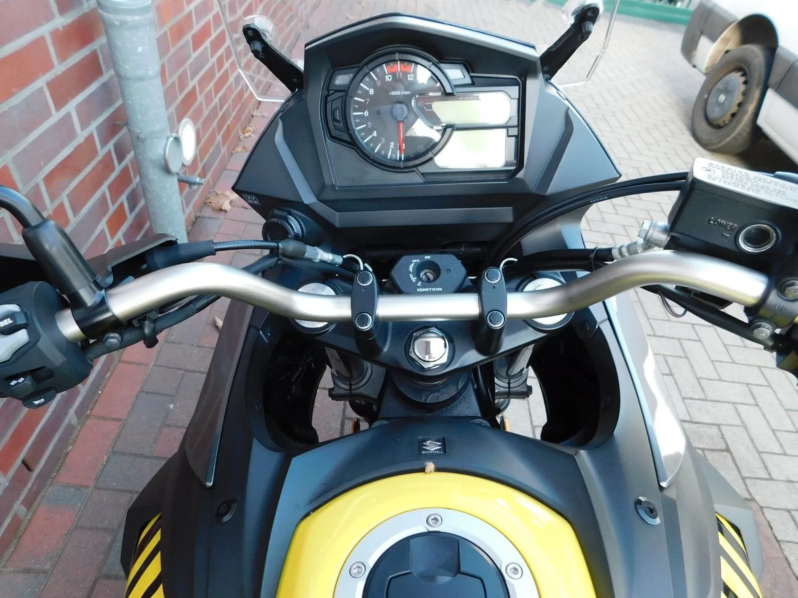 Suzuki V-Strom 650 XT