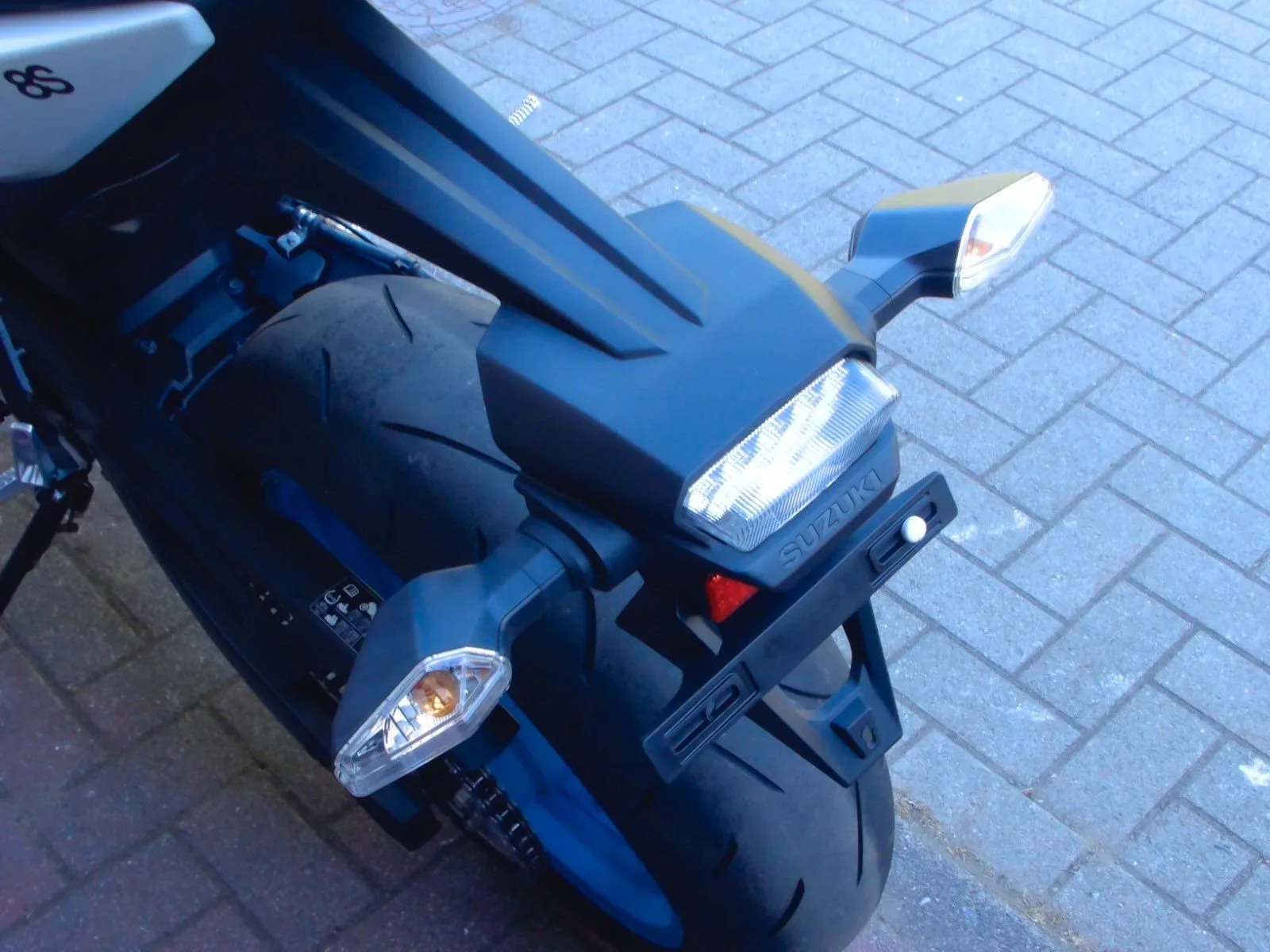 Suzuki GSX-8S ABS