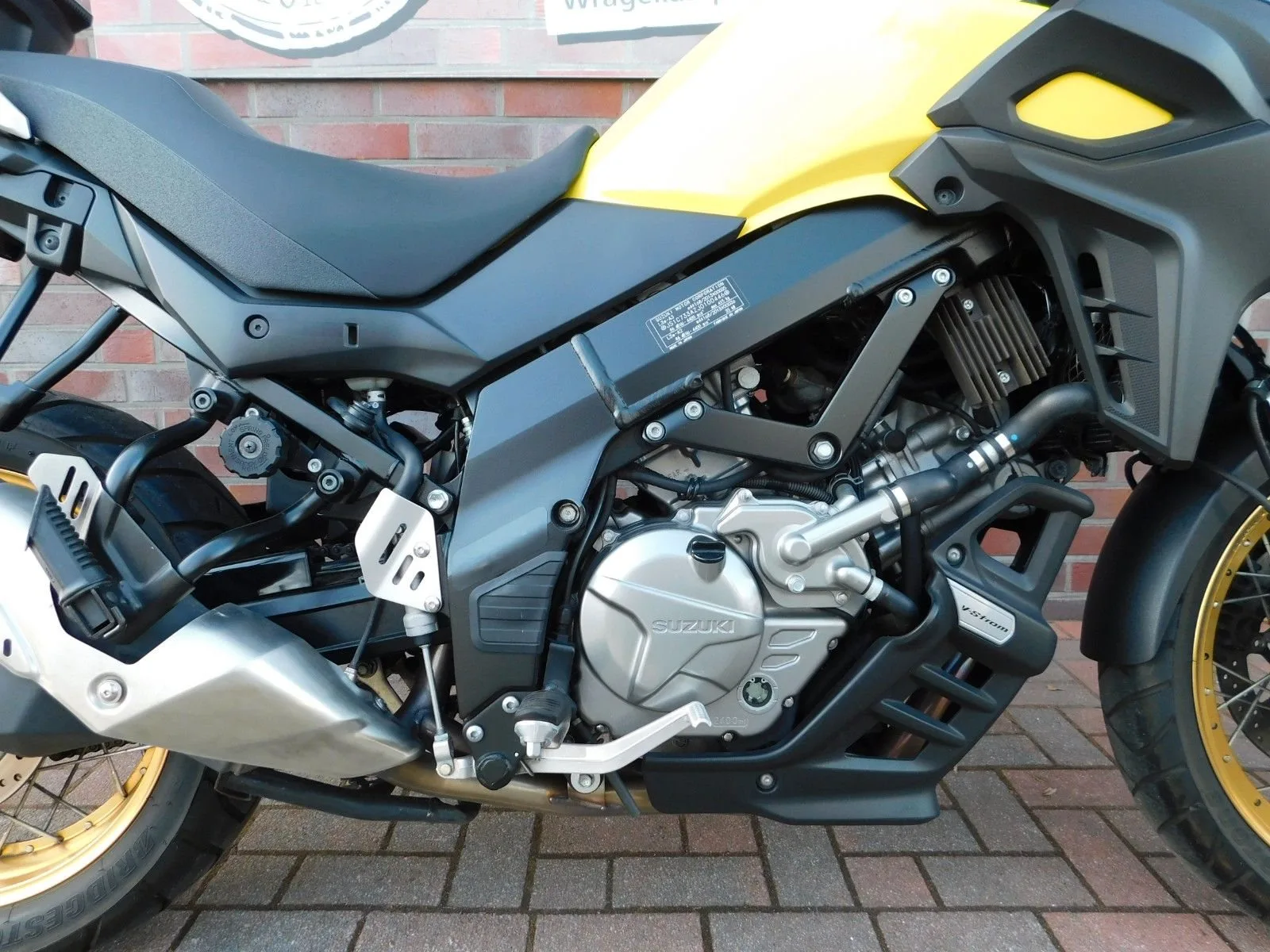 Suzuki V-Strom 650 XT