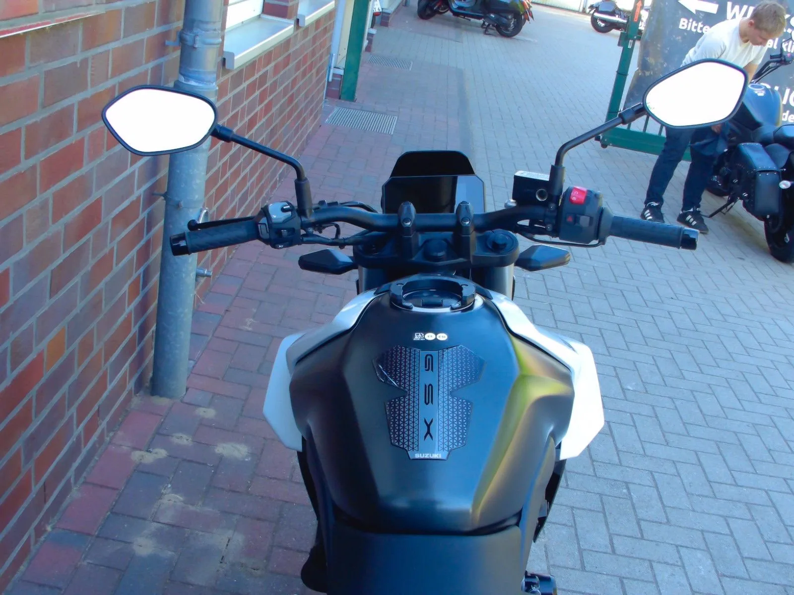 Suzuki GSX-8S ABS