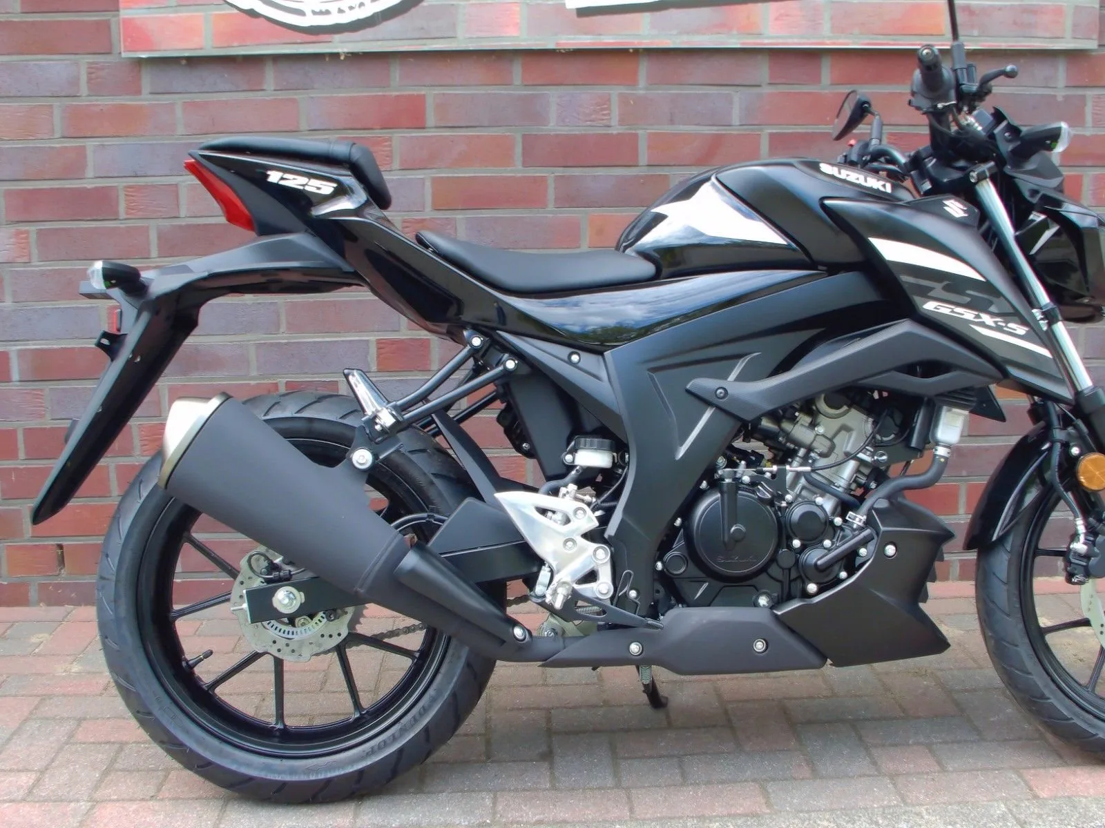 Suzuki GSX-S125