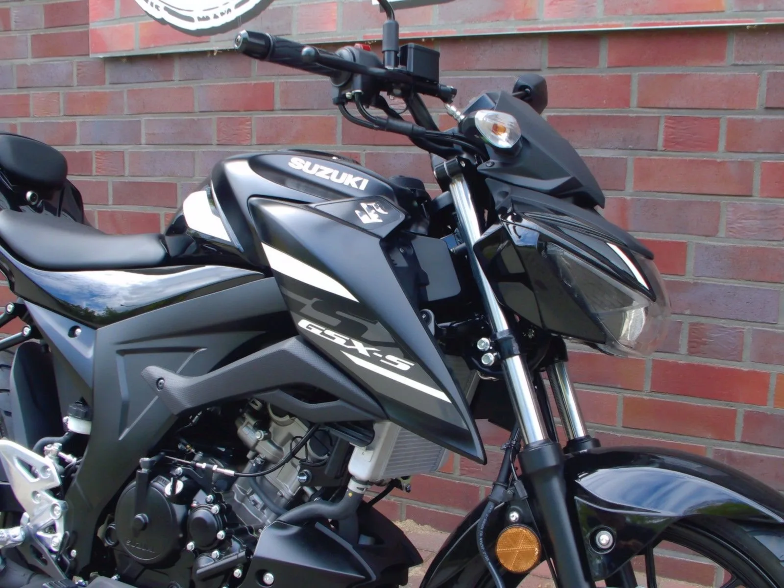 Suzuki GSX-S125