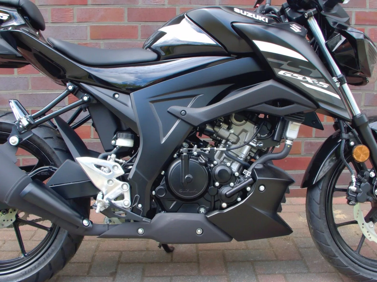 Suzuki GSX-S125