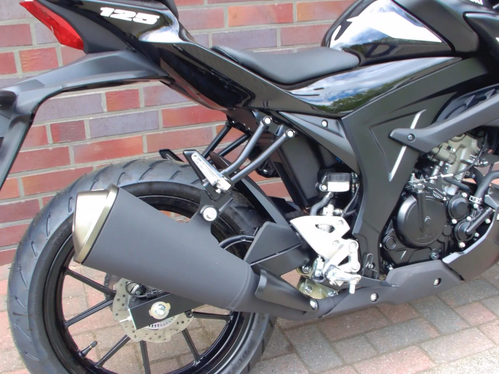 Suzuki GSX-S125