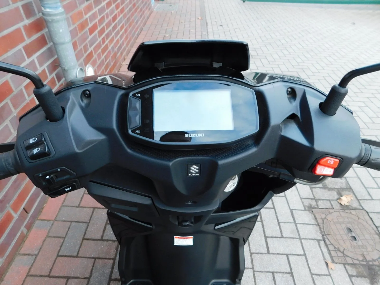 Suzuki Avenis 125