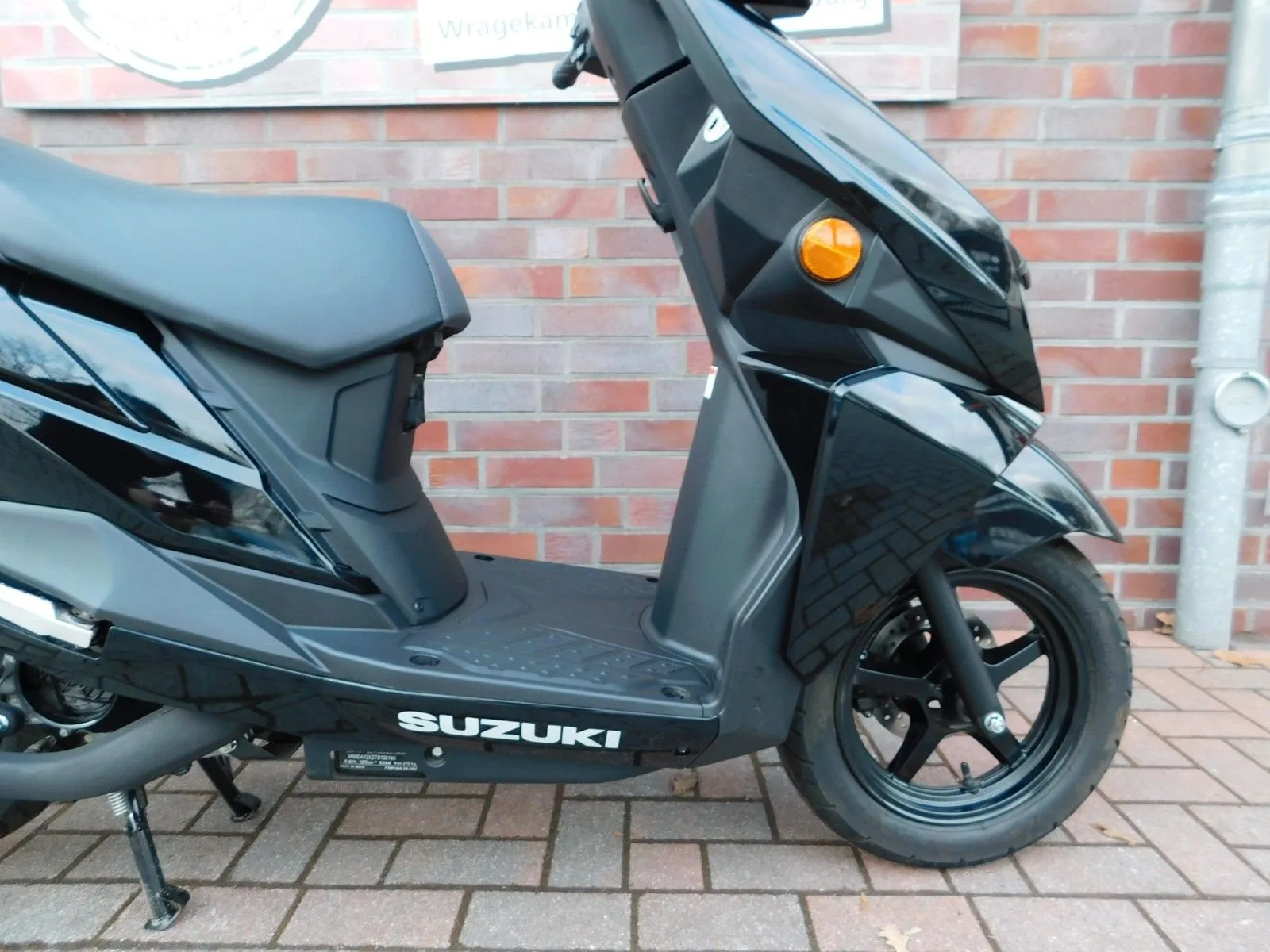 Suzuki Avenis 125
