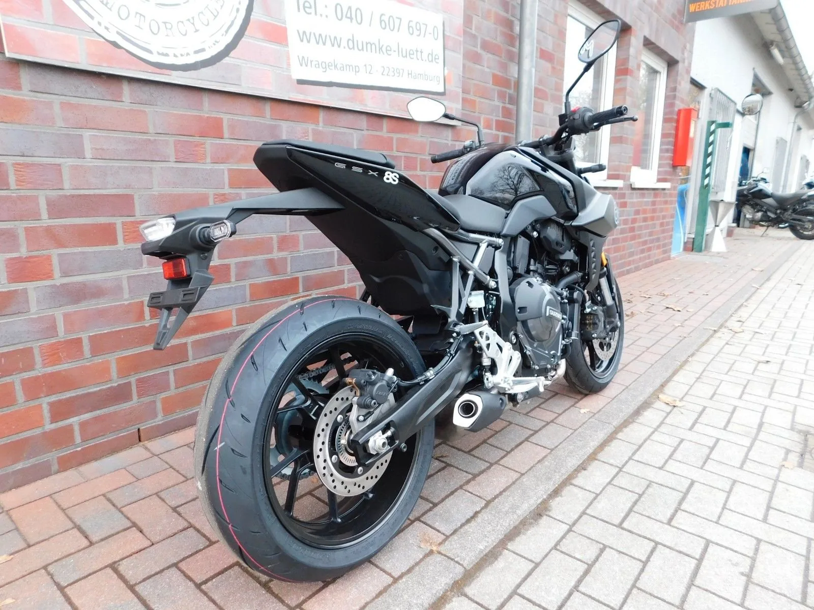 Suzuki GSX-8S