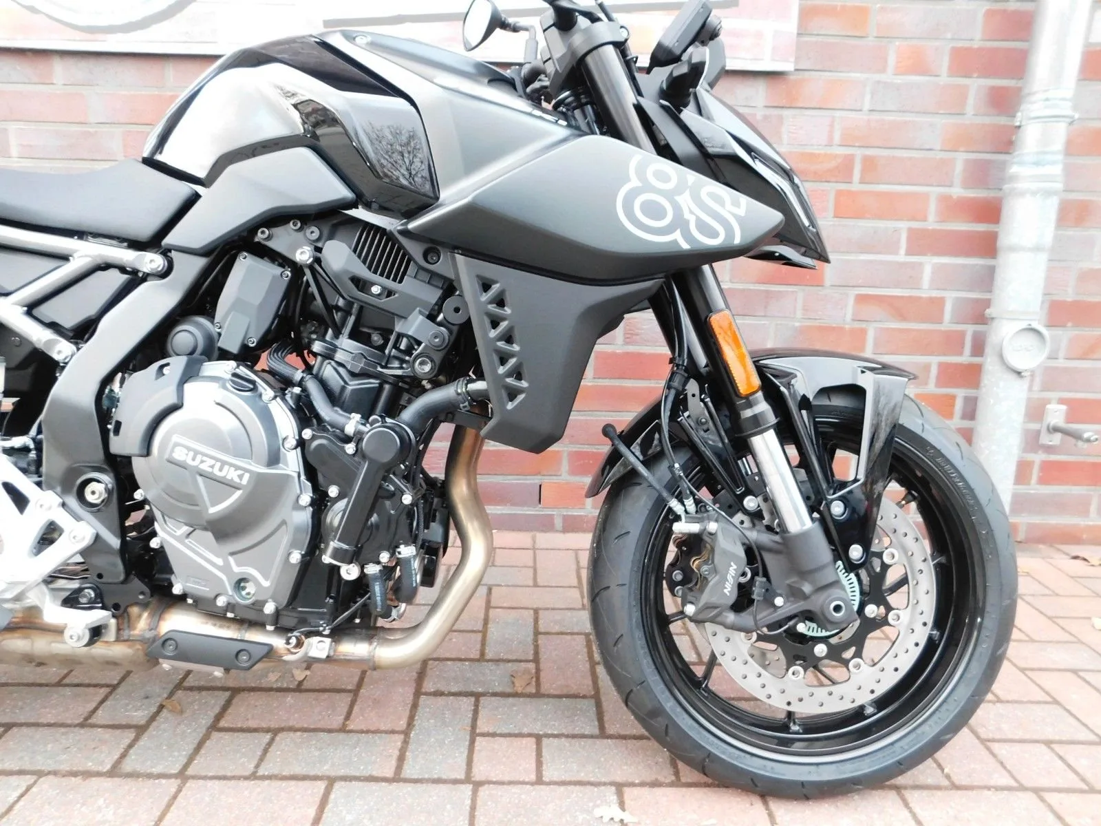 Suzuki GSX-8S