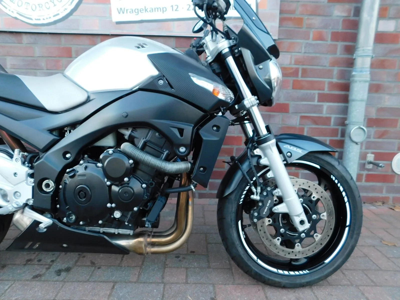 Suzuki GSR 600 ABS