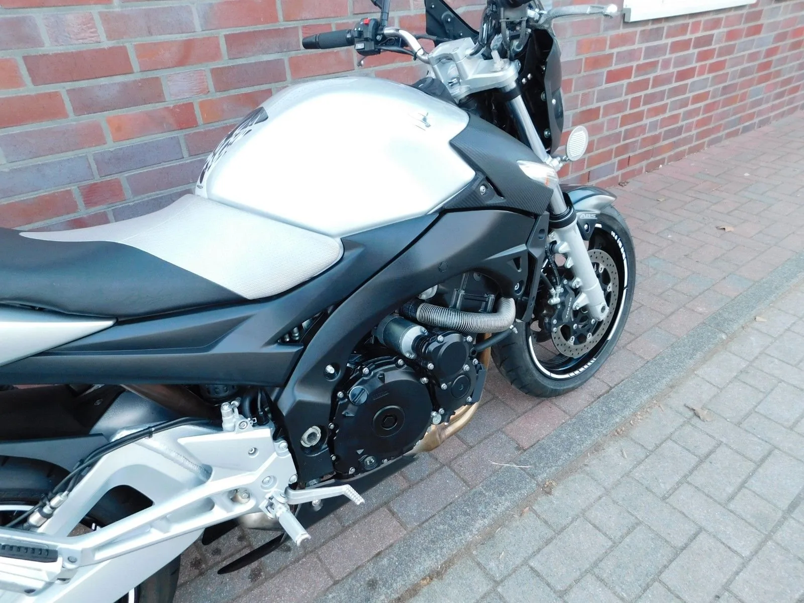 Suzuki GSR 600 ABS