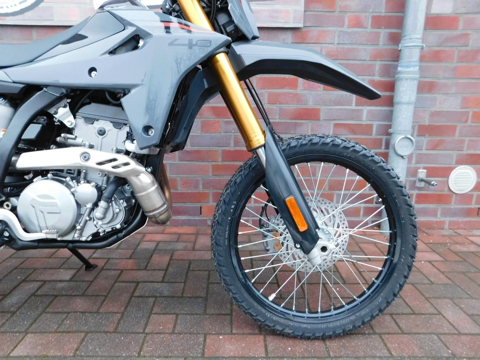 Suzuki DR-Z4S