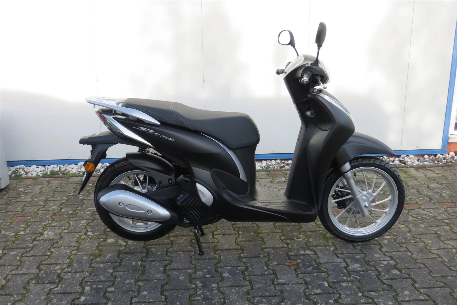 Honda SH Mode 125 Neu - Am Lager - Finanzierung ab 49,- € mtl.\*