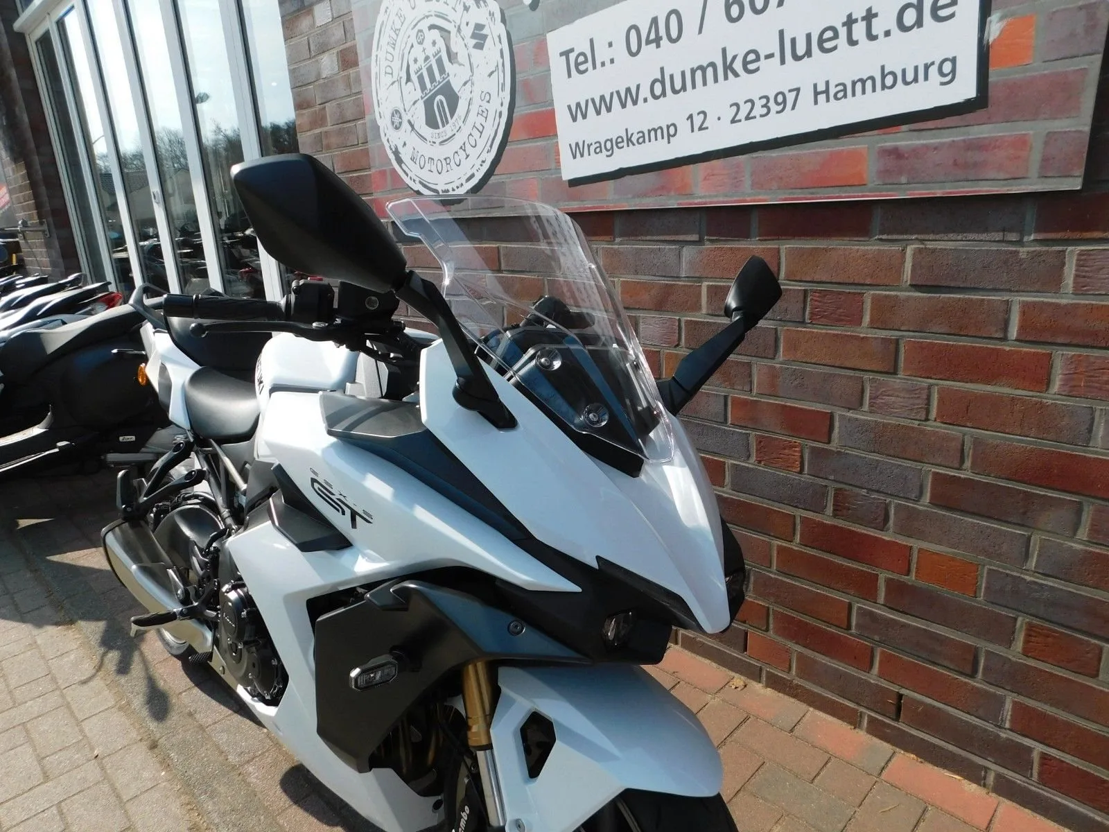 Suzuki GSX-S1000GT