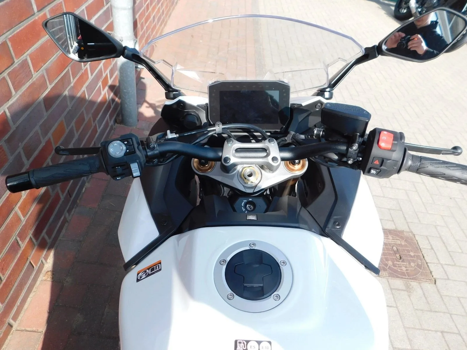 Suzuki GSX-S1000GT
