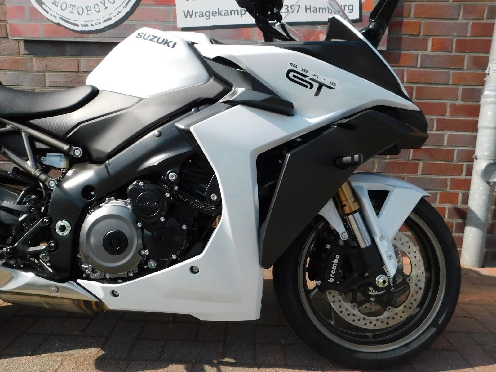 Suzuki GSX-S1000GT