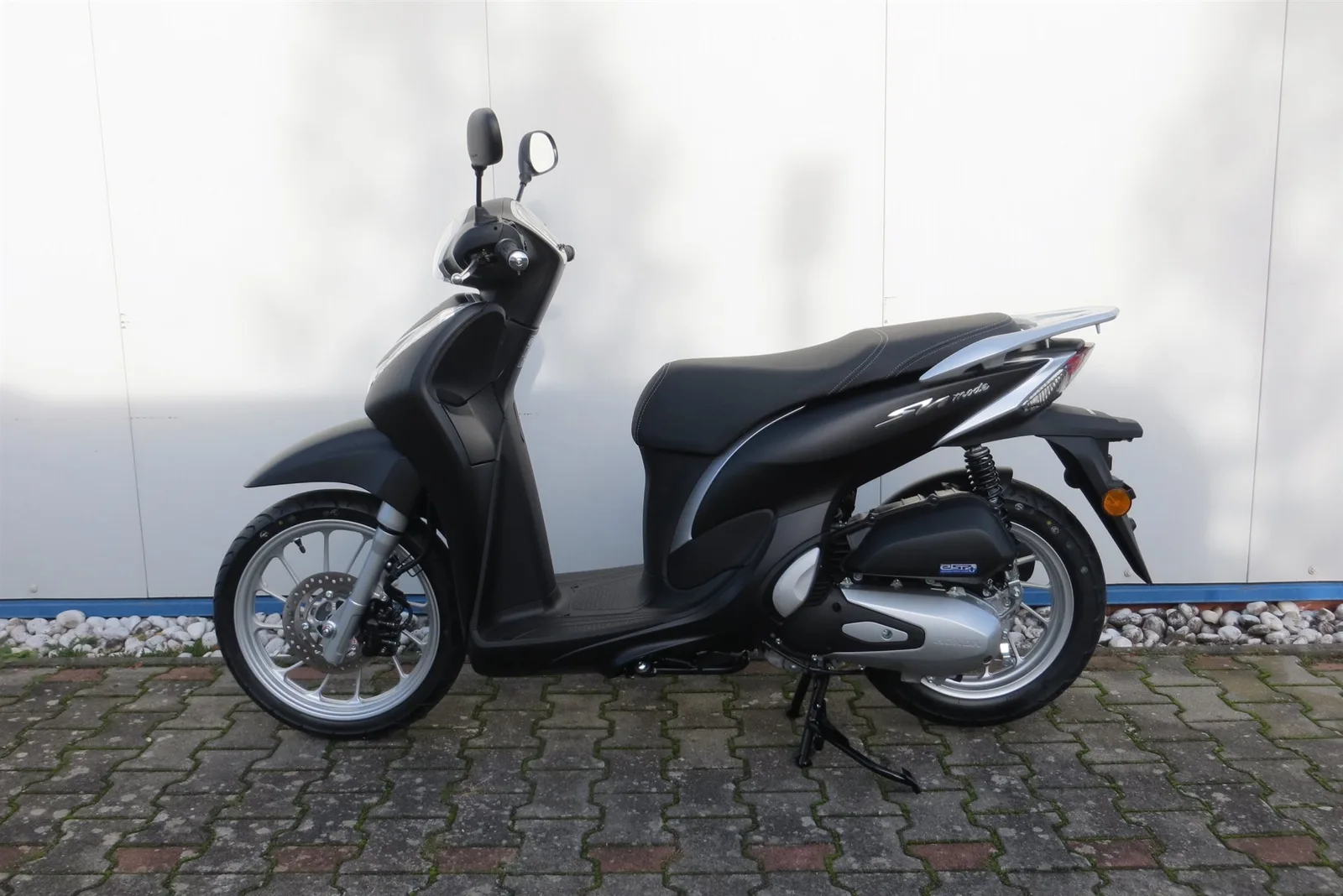 Honda SH Mode 125 Neu - Am Lager - Finanzierung ab 49,- € mtl.\*