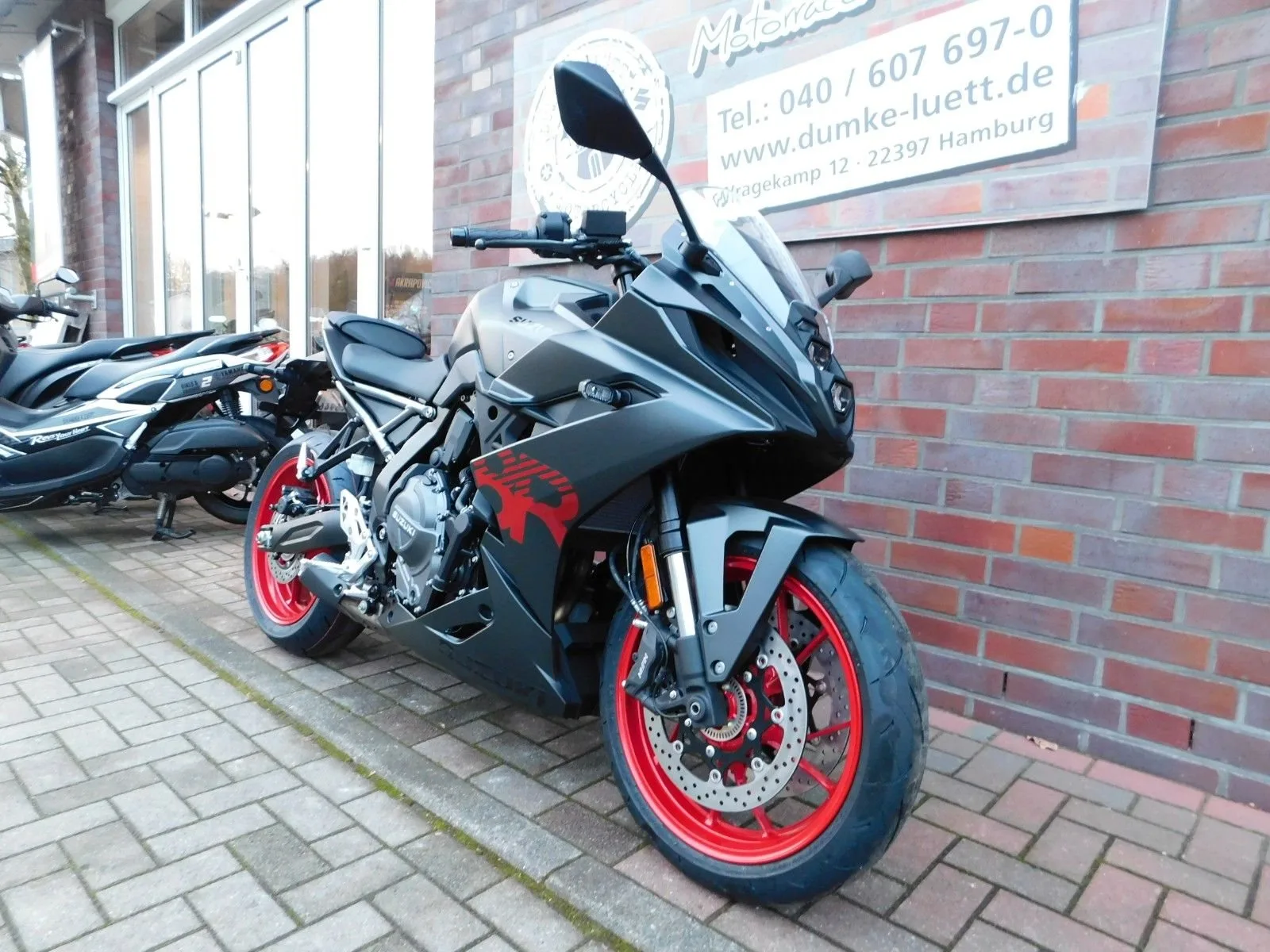 Suzuki GSX-8R