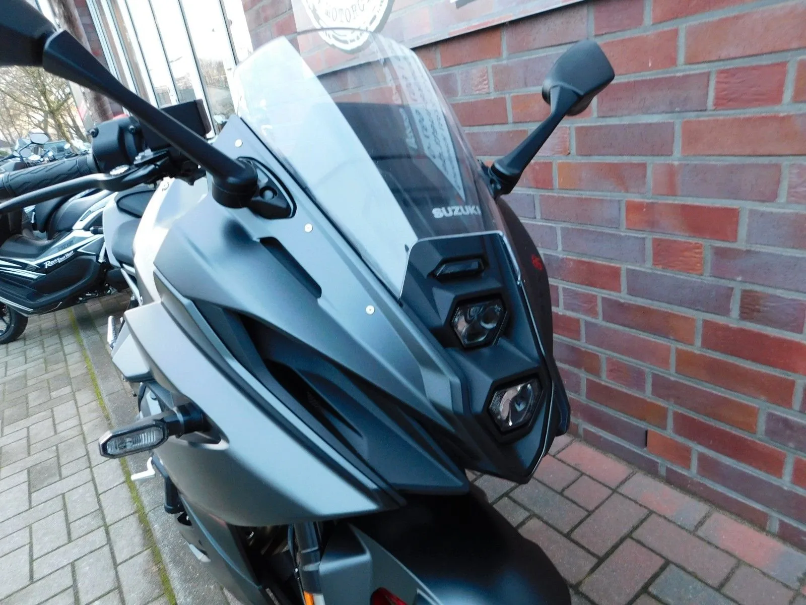Suzuki GSX-8R