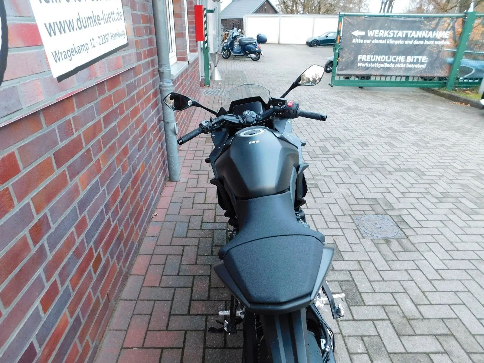 Suzuki GSX-8R