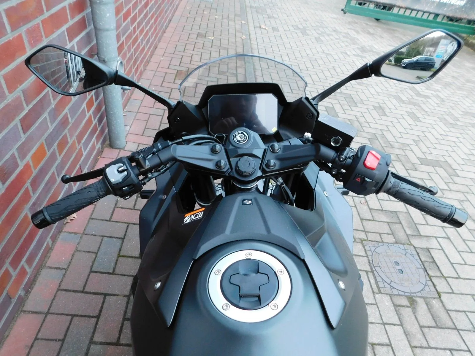 Suzuki GSX-8R