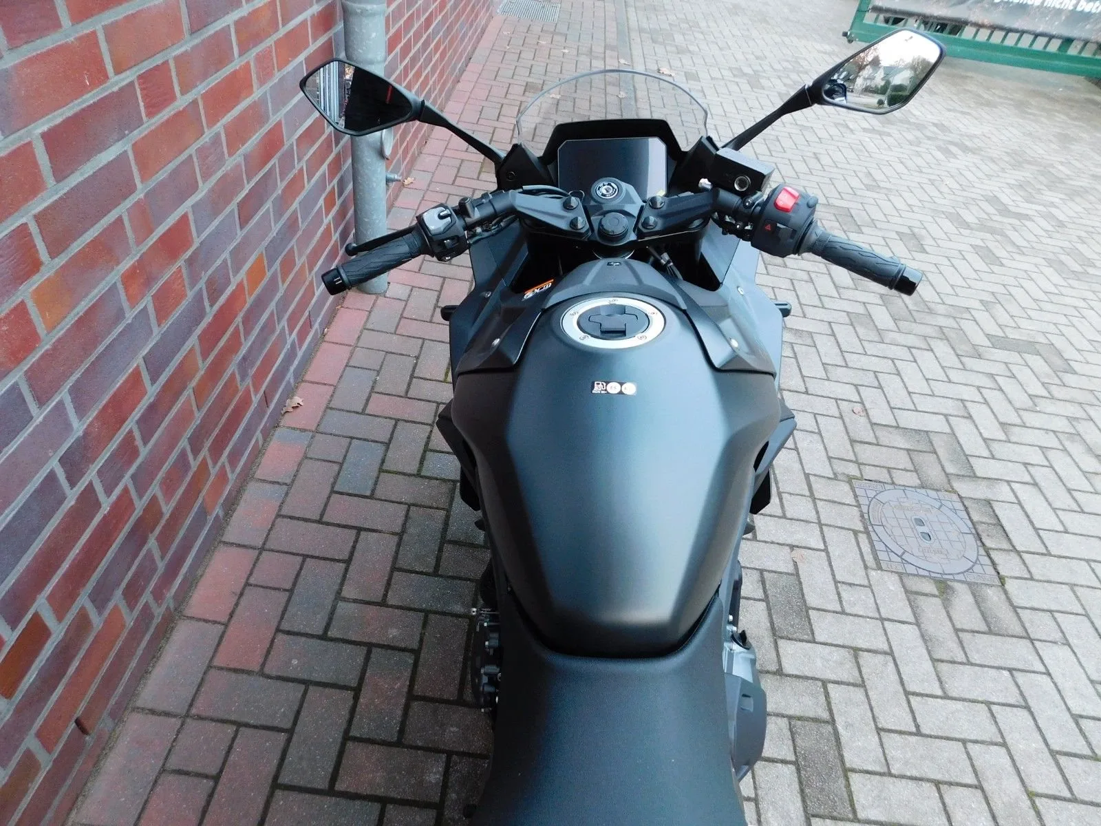 Suzuki GSX-8R