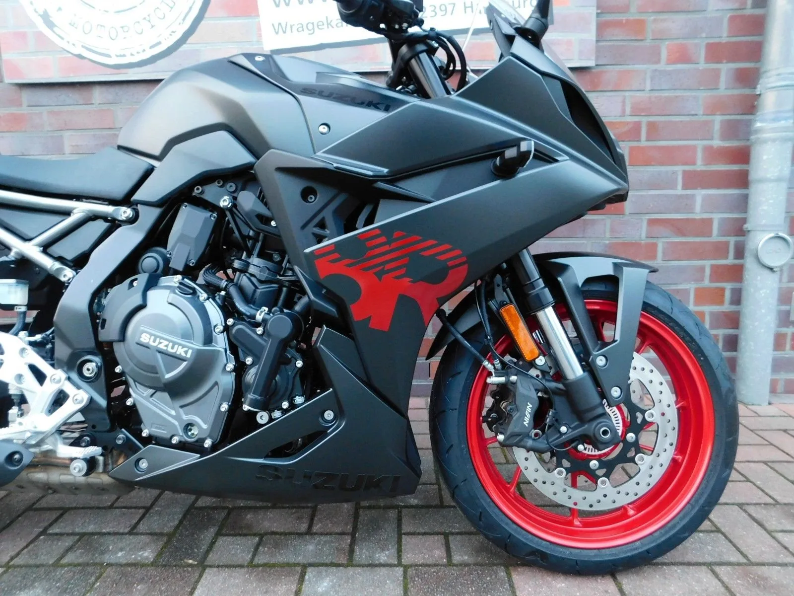 Suzuki GSX-8R