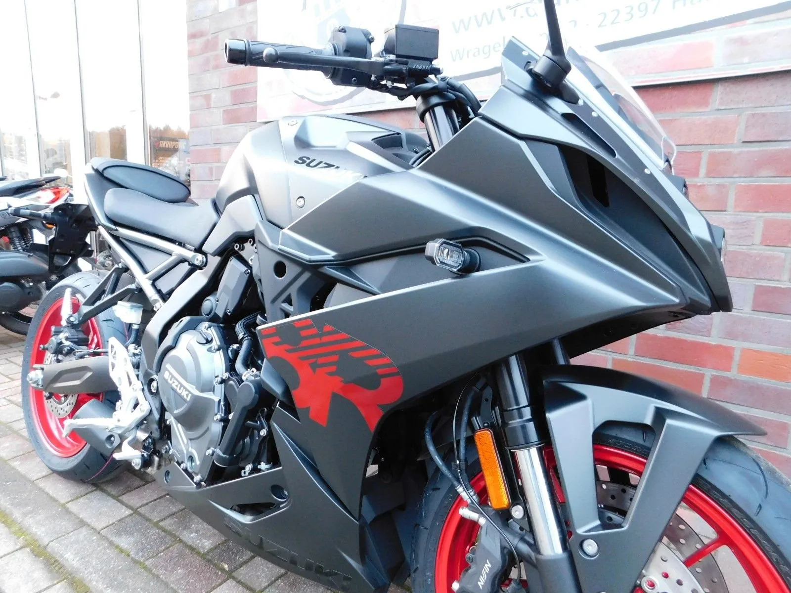 Suzuki GSX-8R