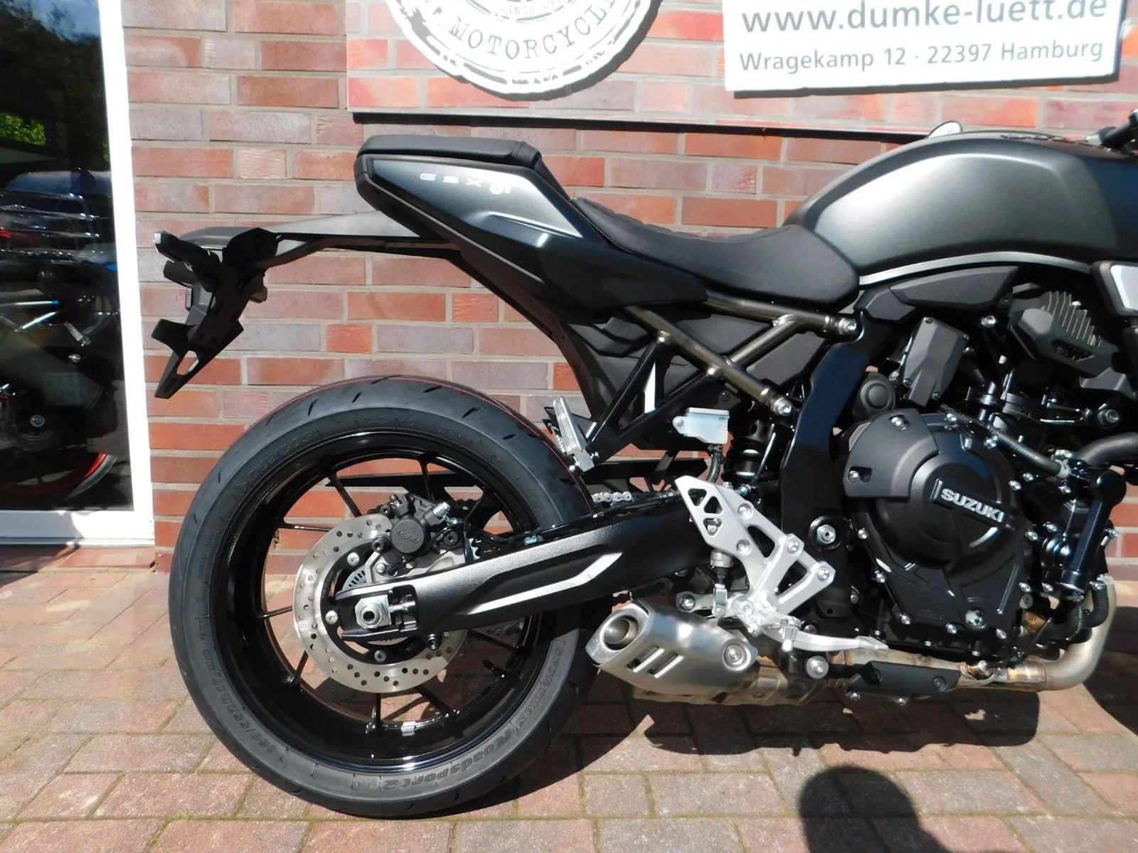 Suzuki GSX-8T