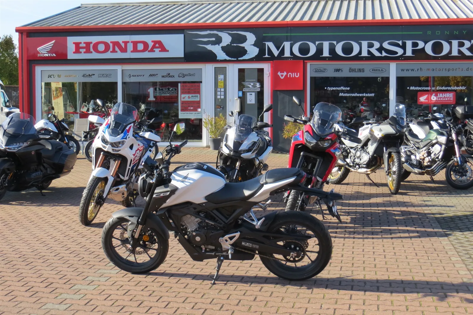 Honda CB125R CBR125 - Neu - Finanzierung ab 79,- € mtl.\*