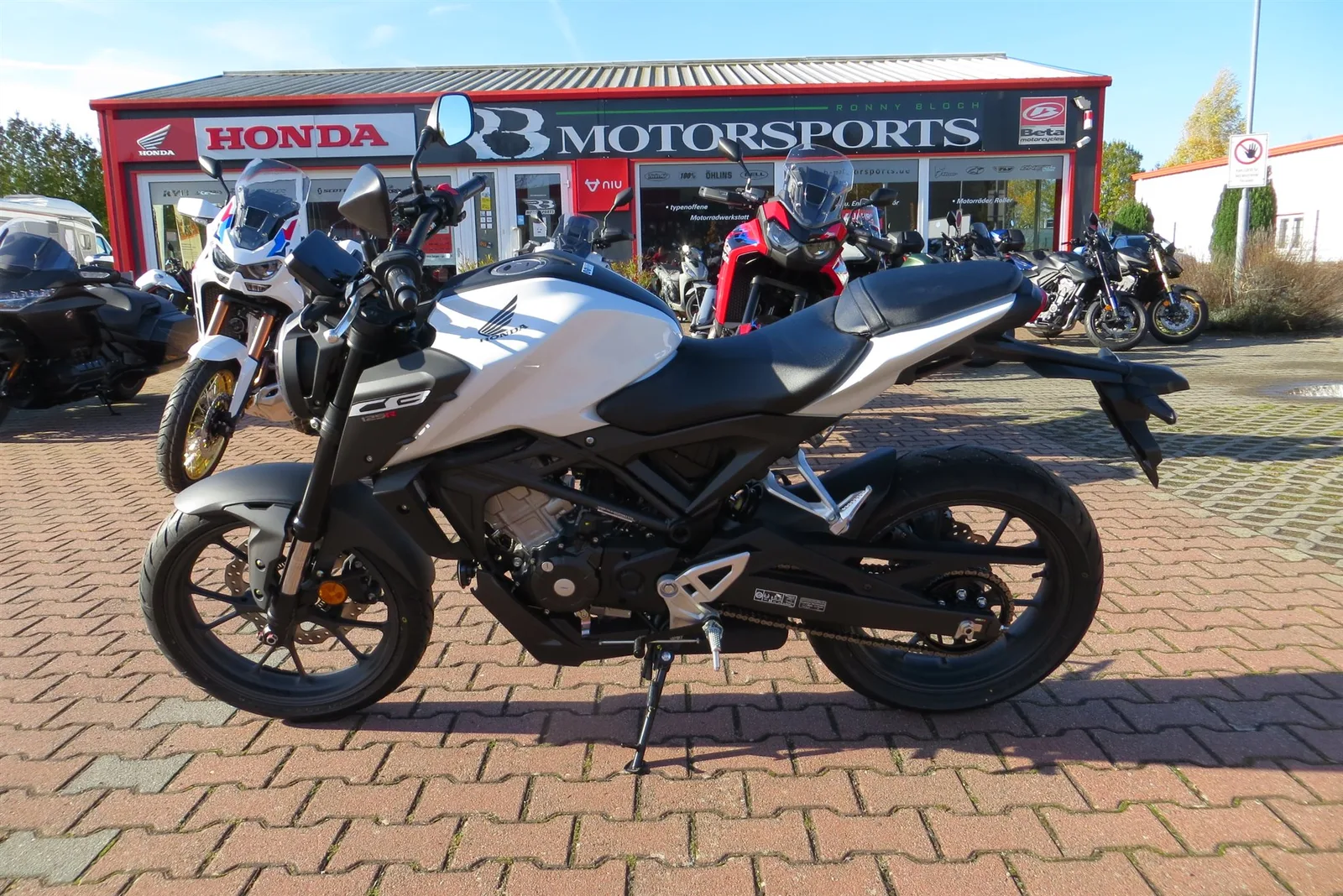Honda CB125R CBR125 - Neu - Finanzierung ab 79,- € mtl.\*