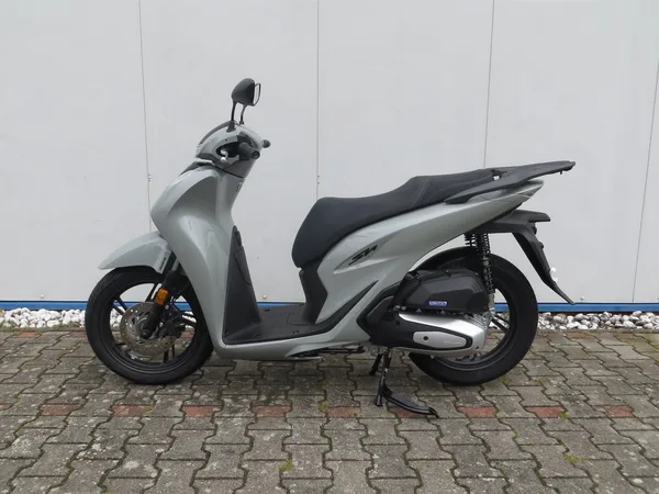 Honda SH125i inkl. Top Case - Finanzierung ab 65,- € mtl.\*