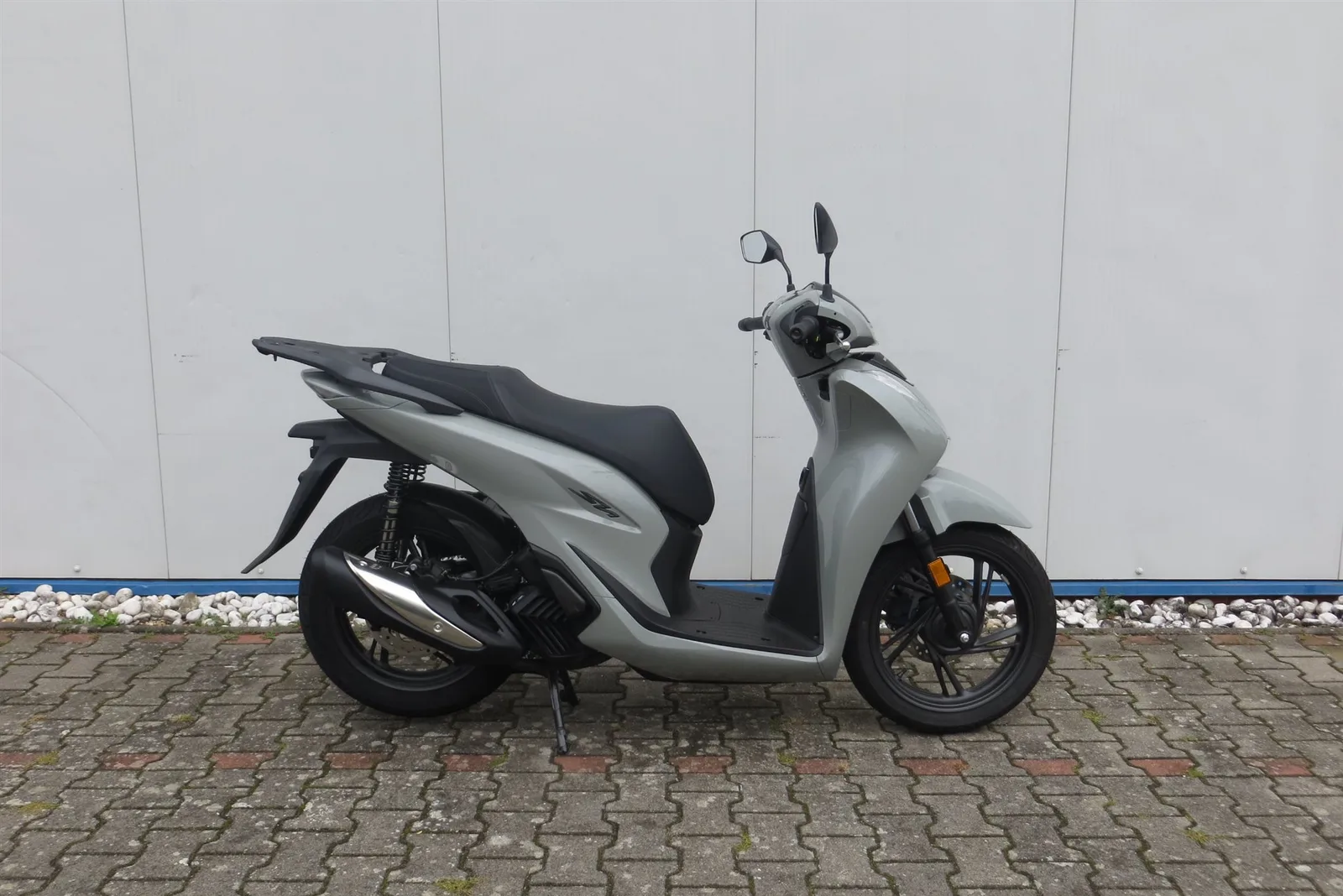 Honda SH125i inkl. Top Case - Finanzierung ab 65,- € mtl.\*