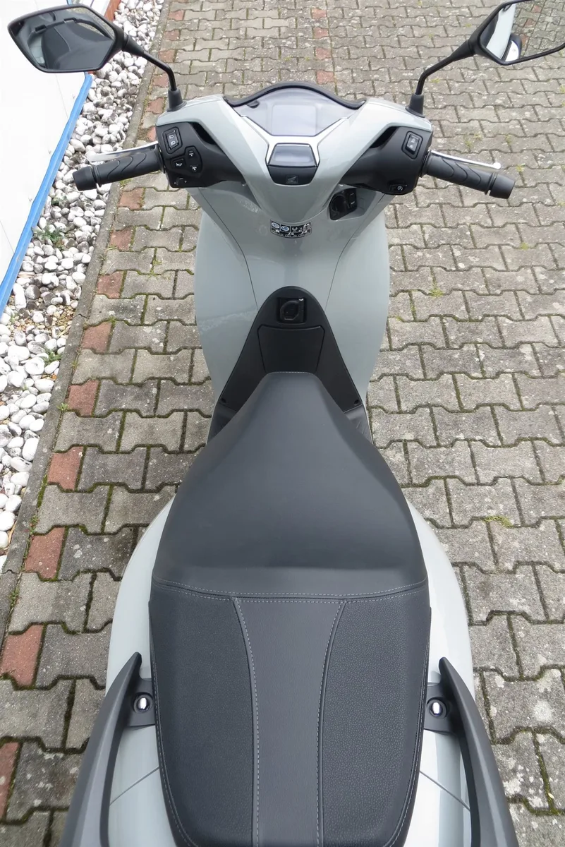 Honda SH125i inkl. Top Case - Finanzierung ab 65,- € mtl.\*