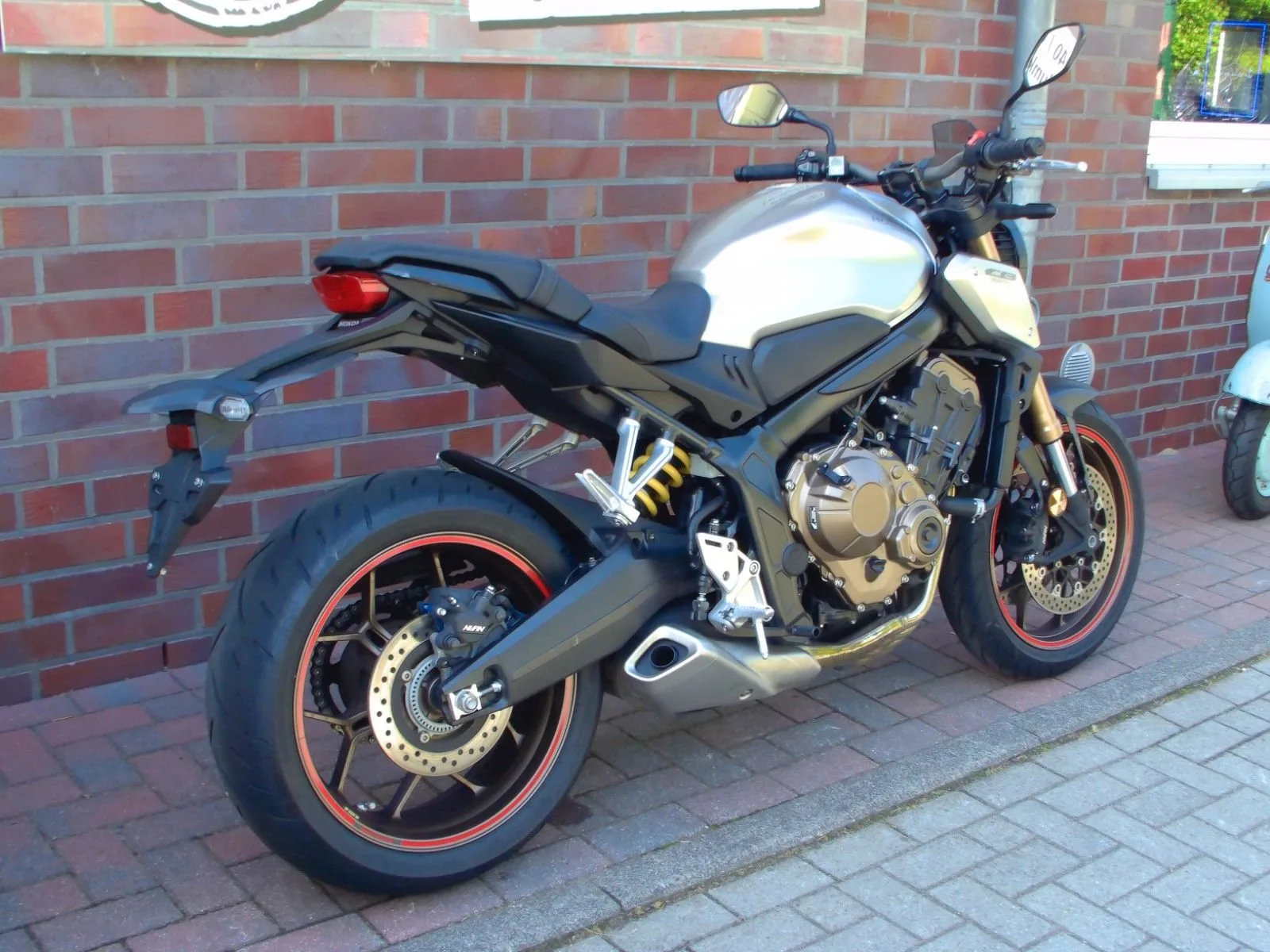 Honda CB650R CB 650 R ABS 1. Hand