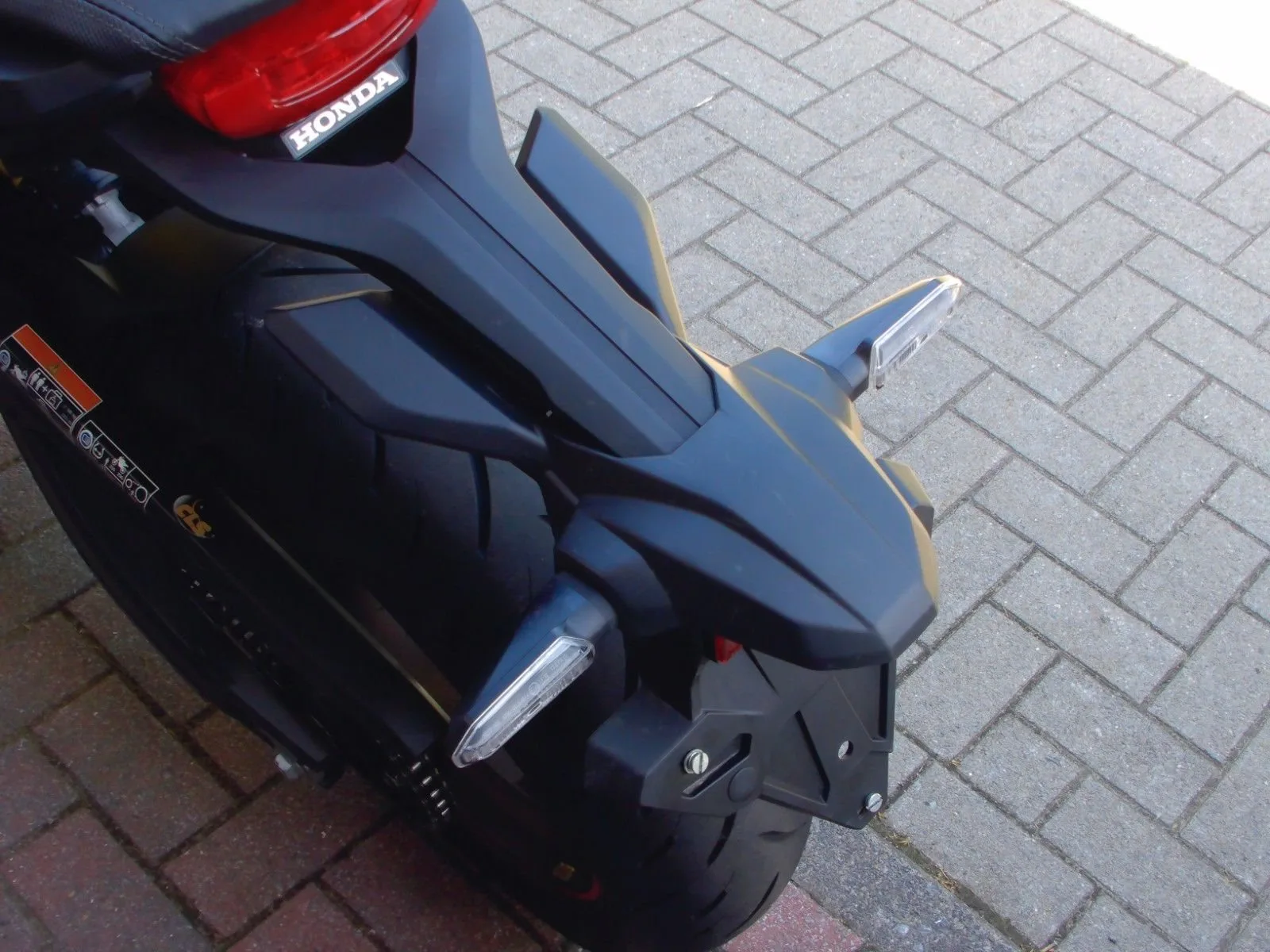 Honda CB650R CB 650 R ABS 1. Hand