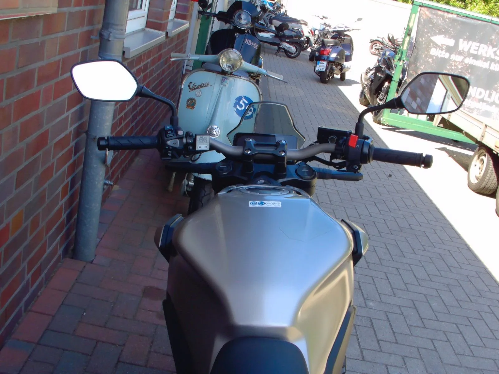 Honda CB650R CB 650 R ABS 1. Hand