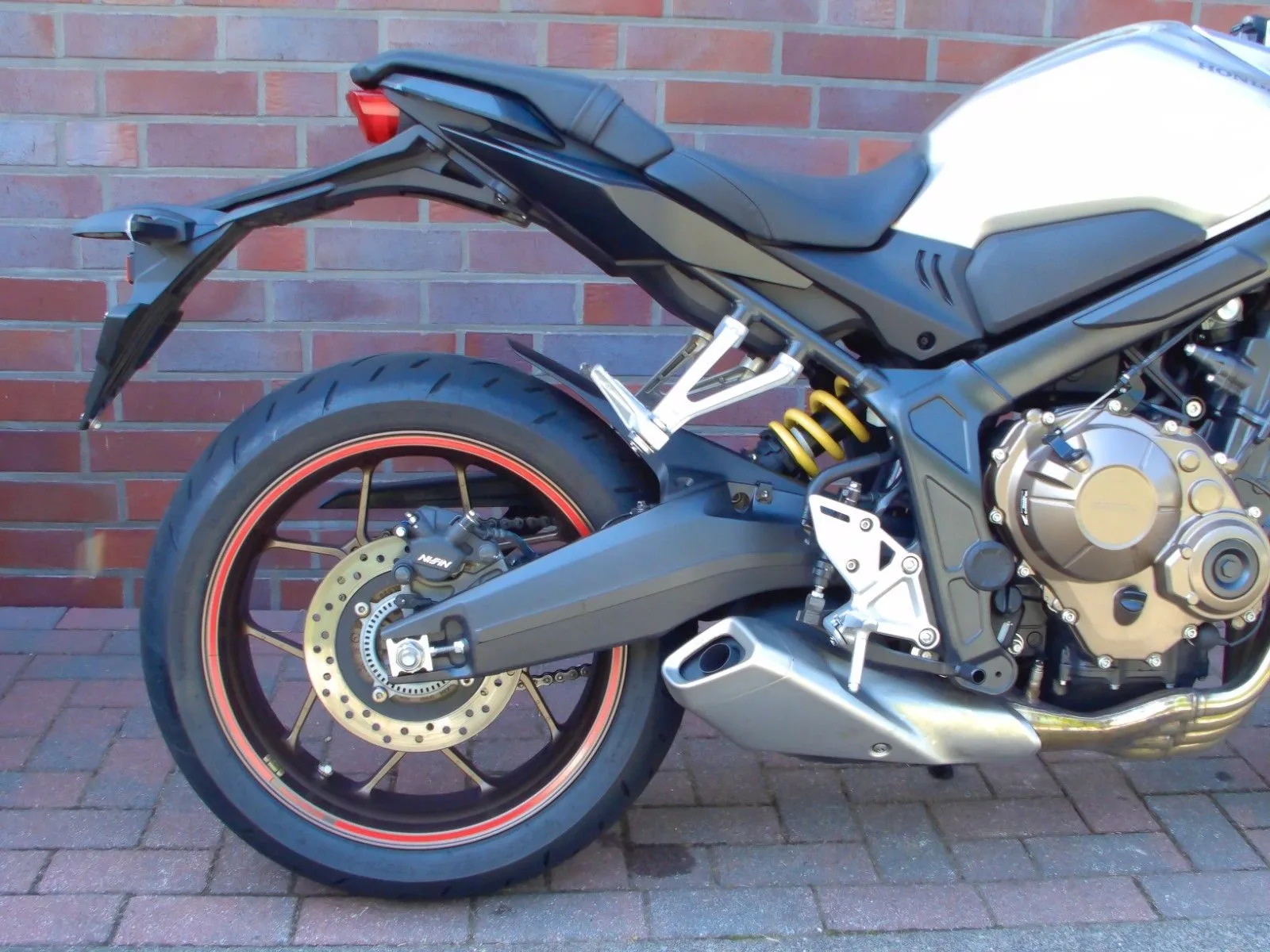 Honda CB650R CB 650 R ABS 1. Hand