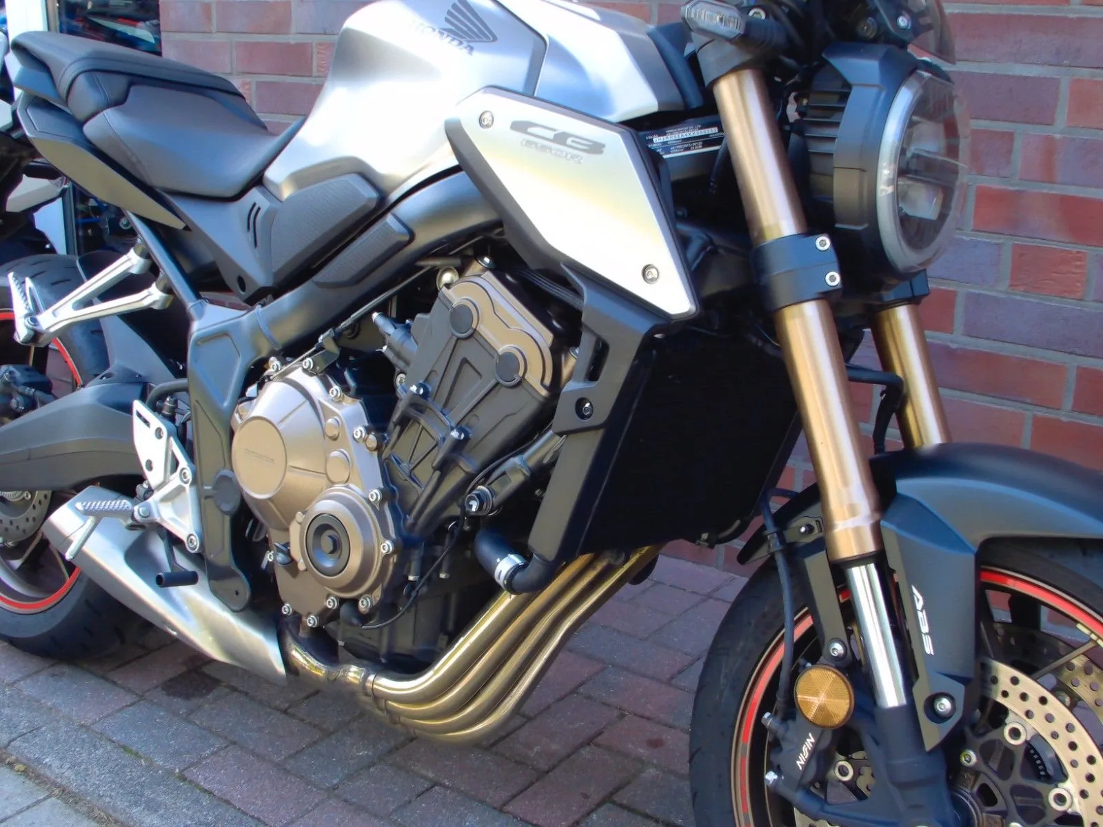 Honda CB650R CB 650 R ABS 1. Hand