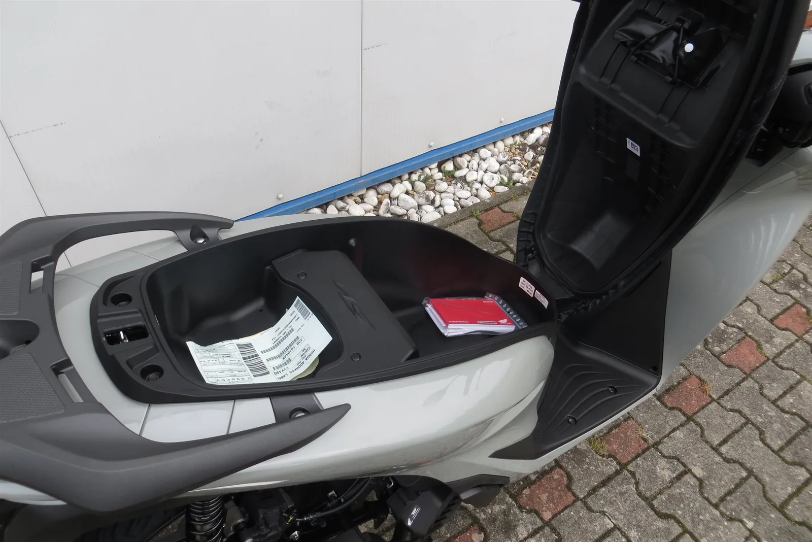 Honda SH125i inkl. Top Case - Finanzierung ab 65,- € mtl.\*