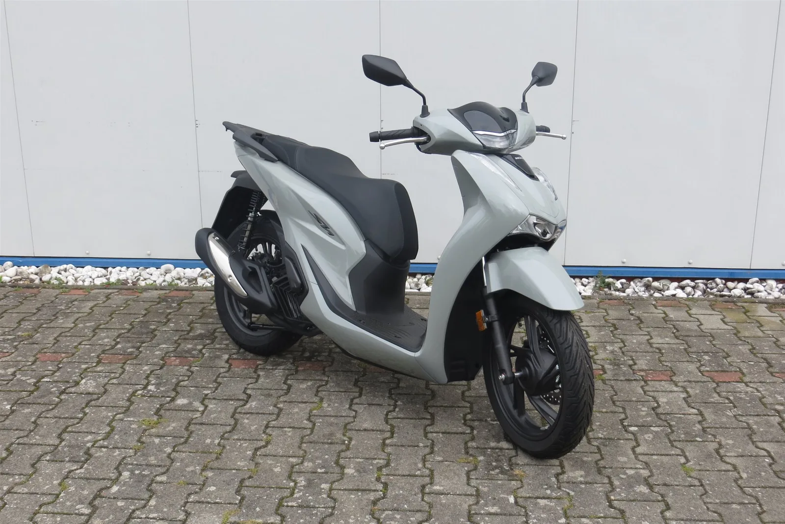 Honda SH125i inkl. Top Case - Finanzierung ab 65,- € mtl.\*