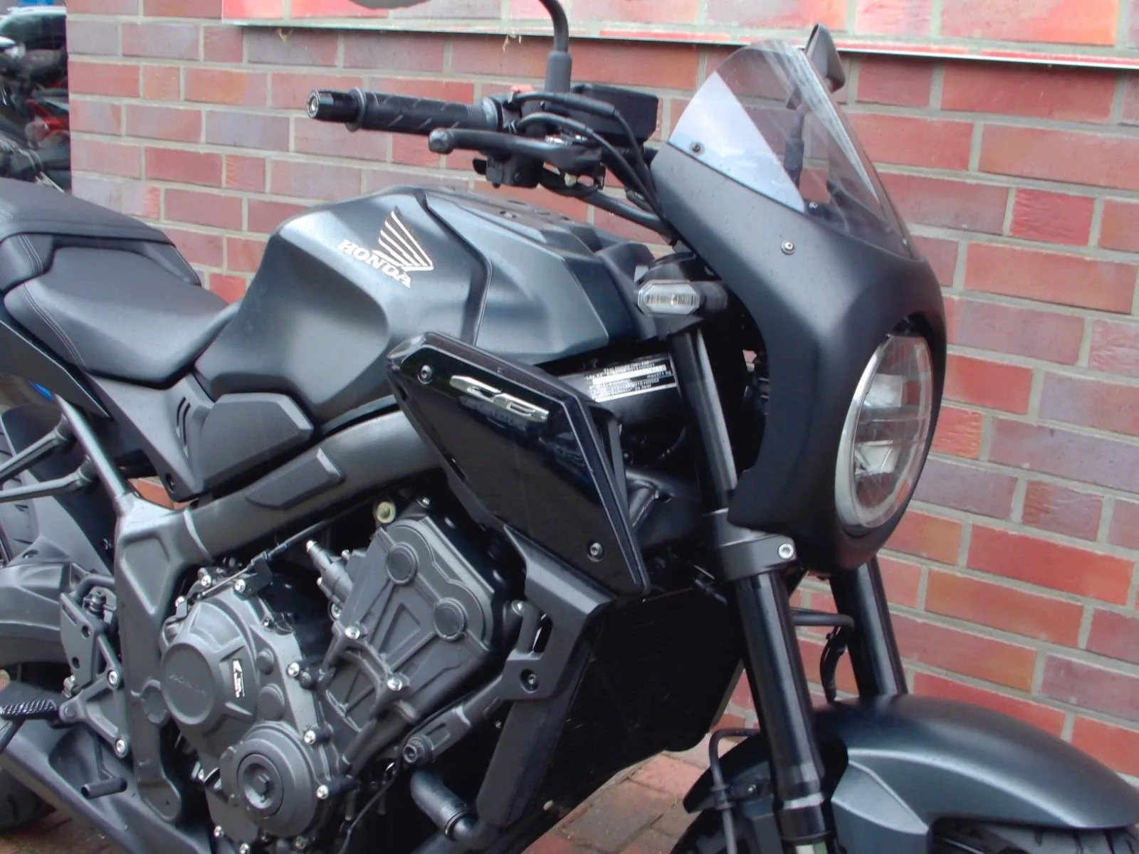 Honda CB650R