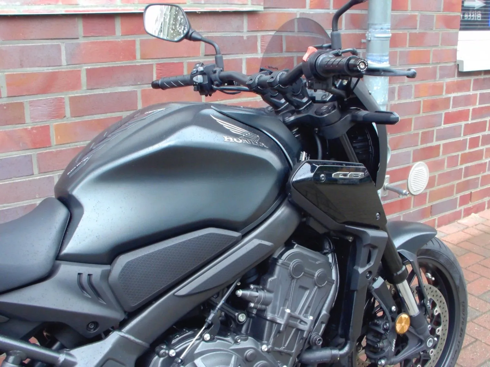 Honda CB650R