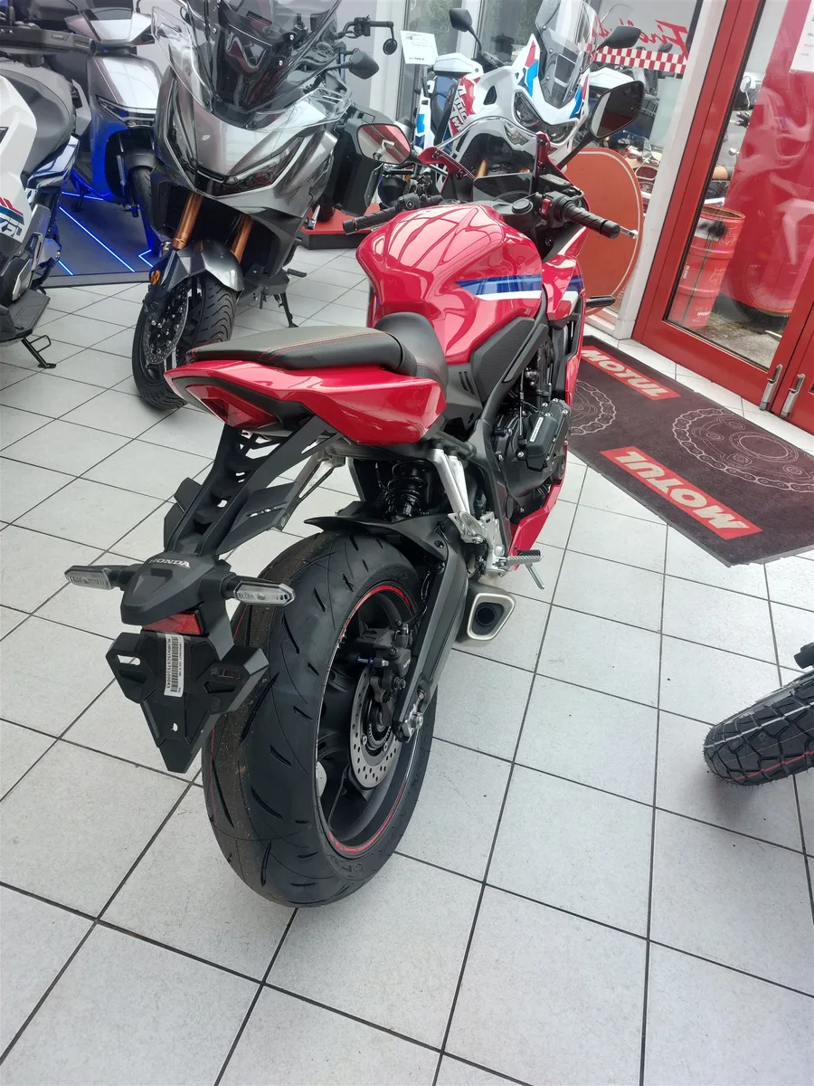 Honda CBR650R E-Clutch